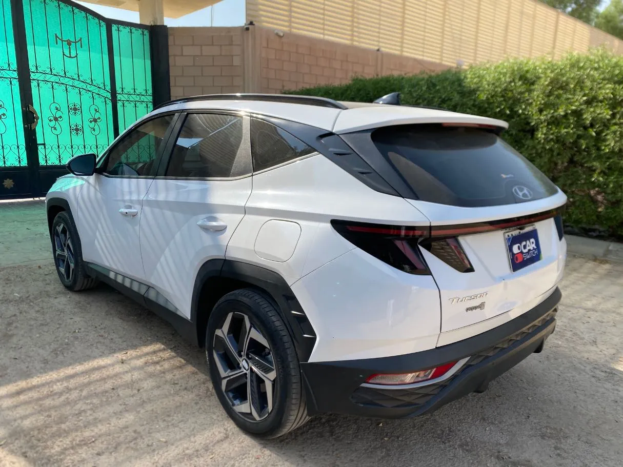 Car image 7