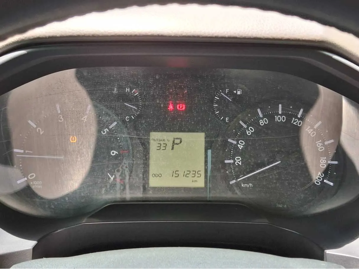 Car image 18