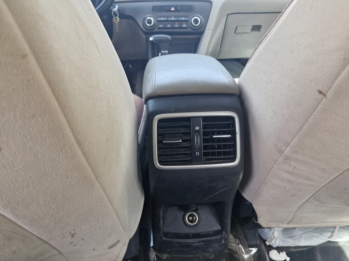 Car image 22