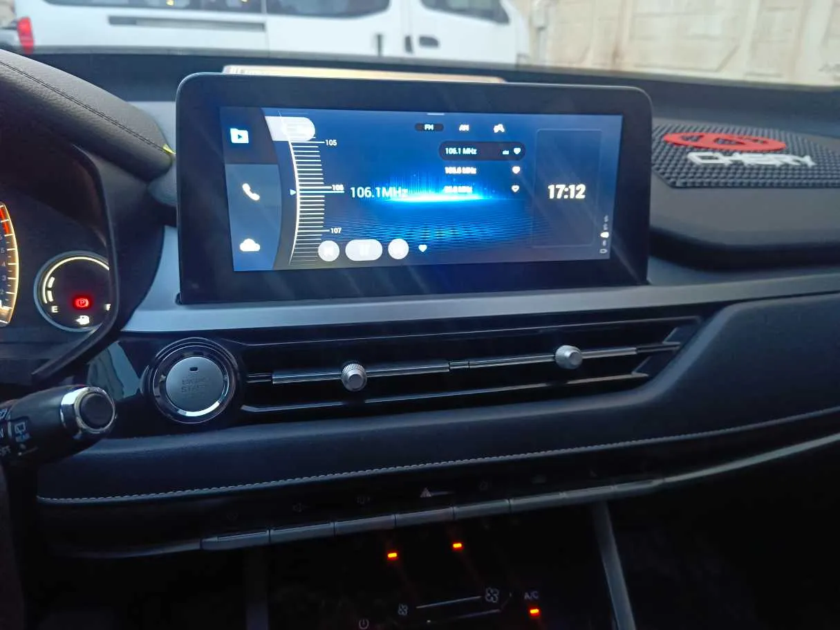 Car image 22