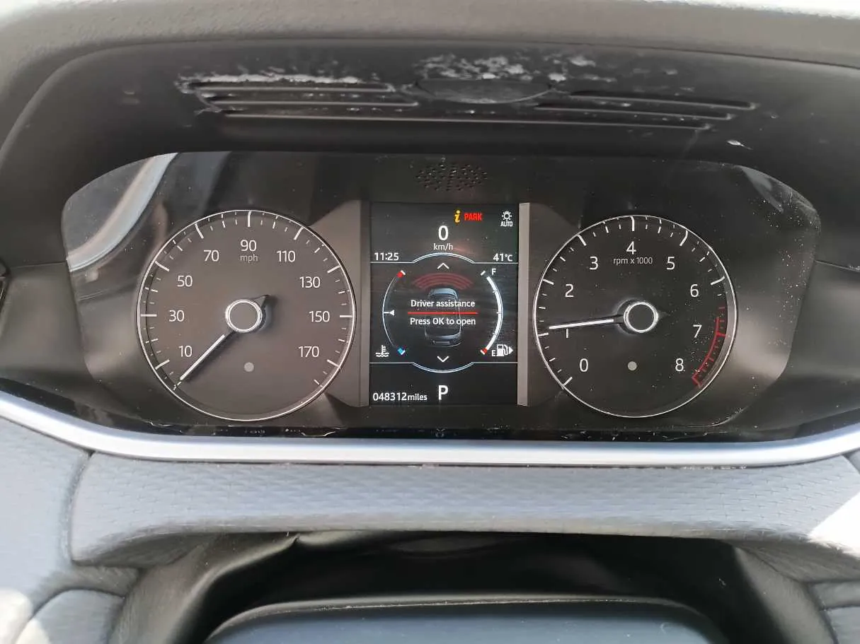Car image 17