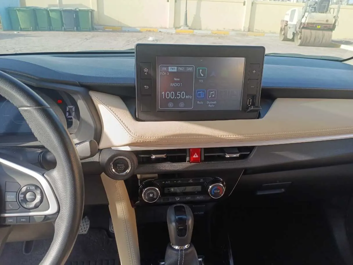 Car image 16