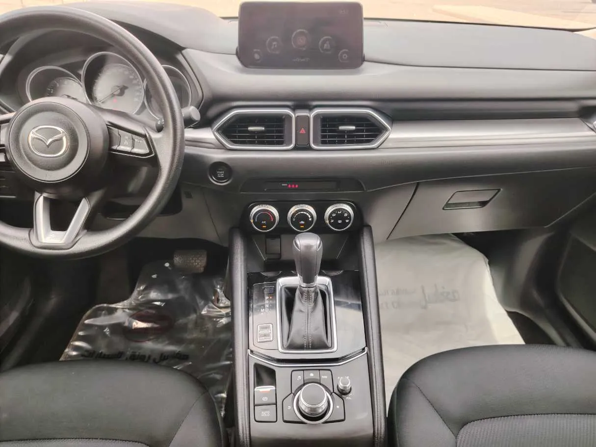 Car image 18
