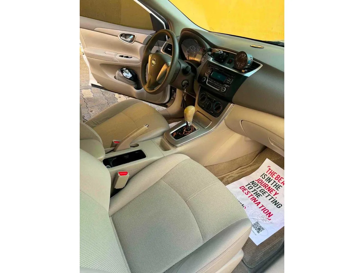 Car image 25
