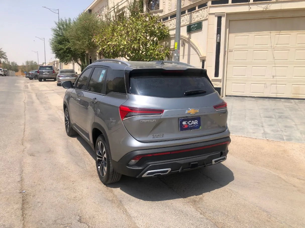 Car image 7
