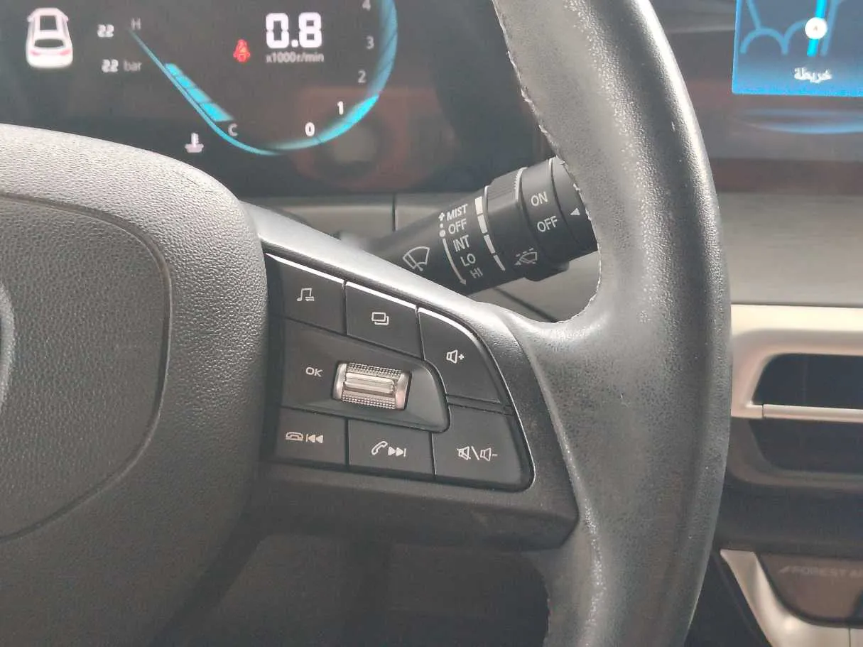 Car image 24