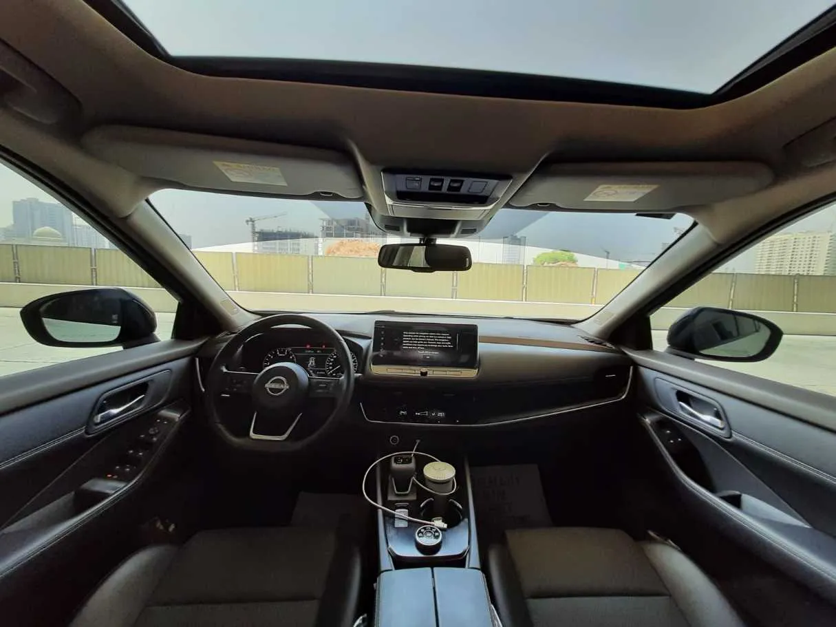 Car image 14
