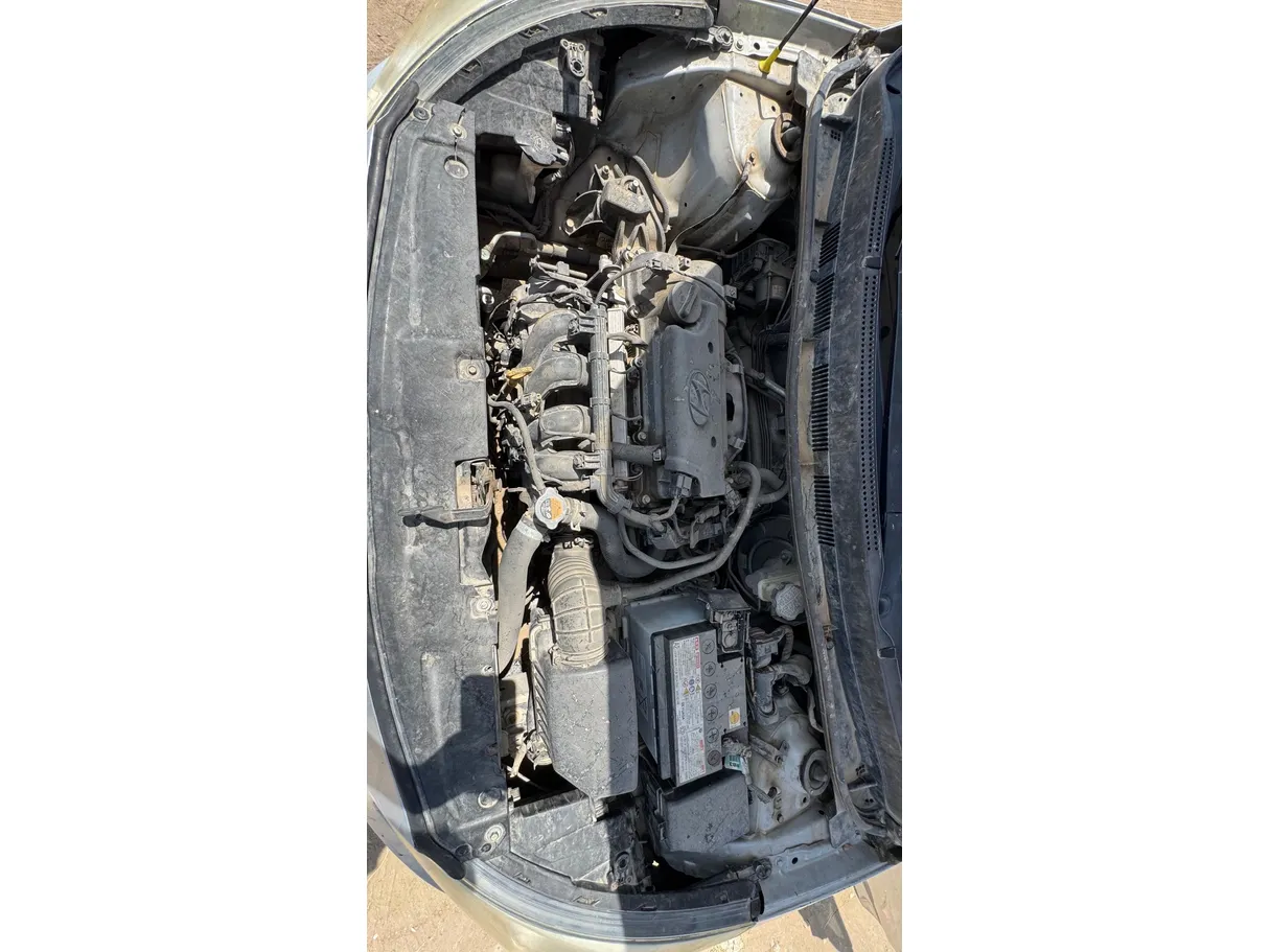 Car image 19