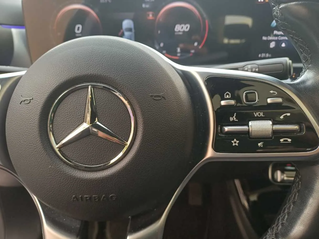 Car image 21
