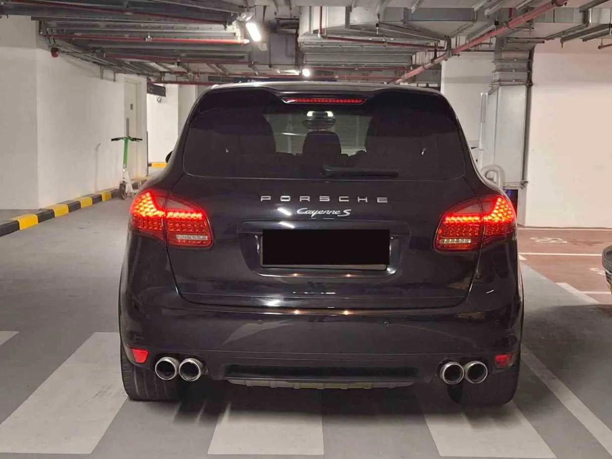 Car image 6