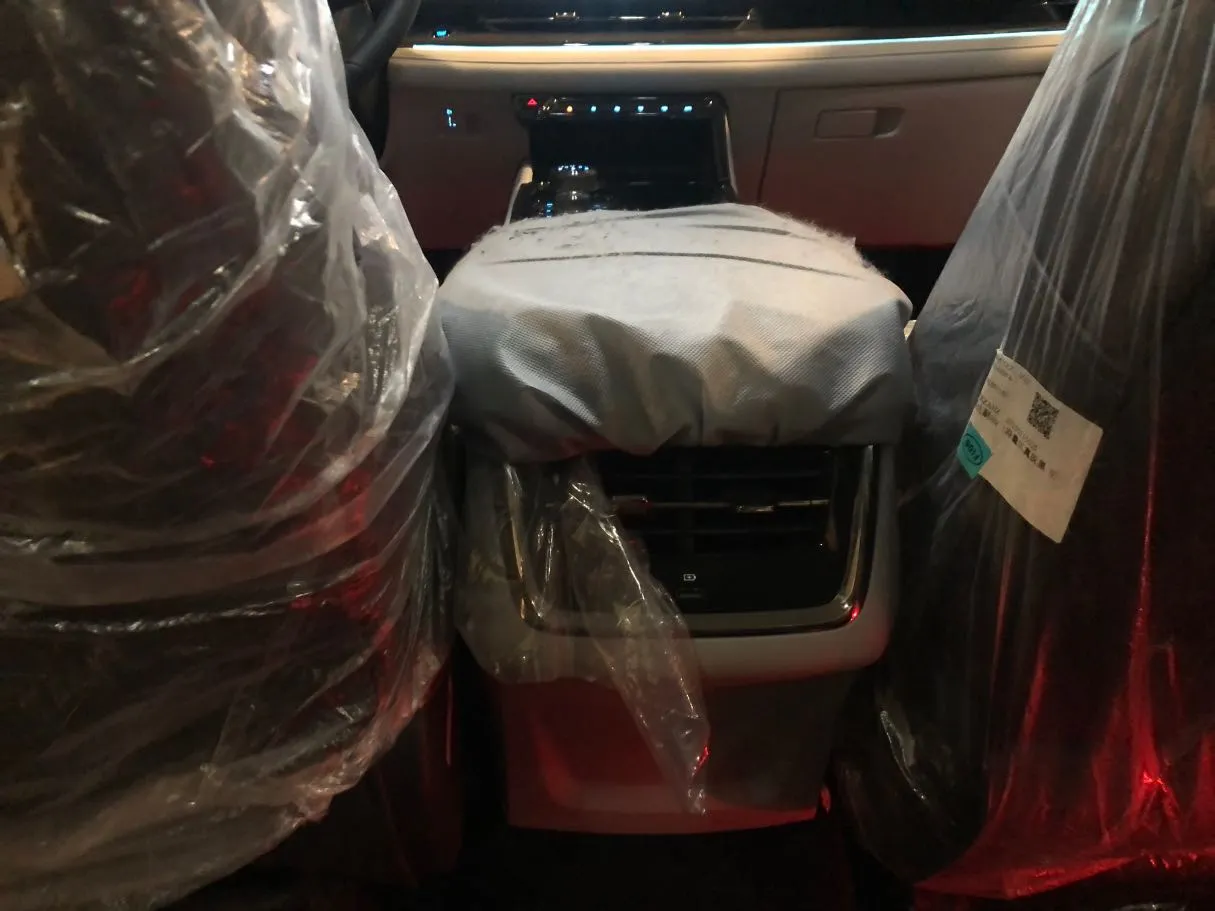 Car image 21
