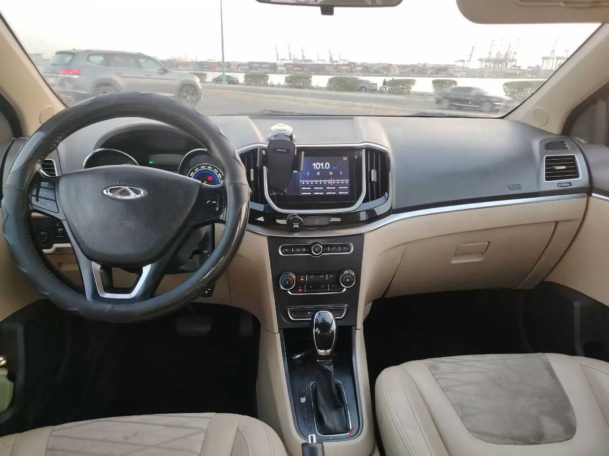 Car image 21