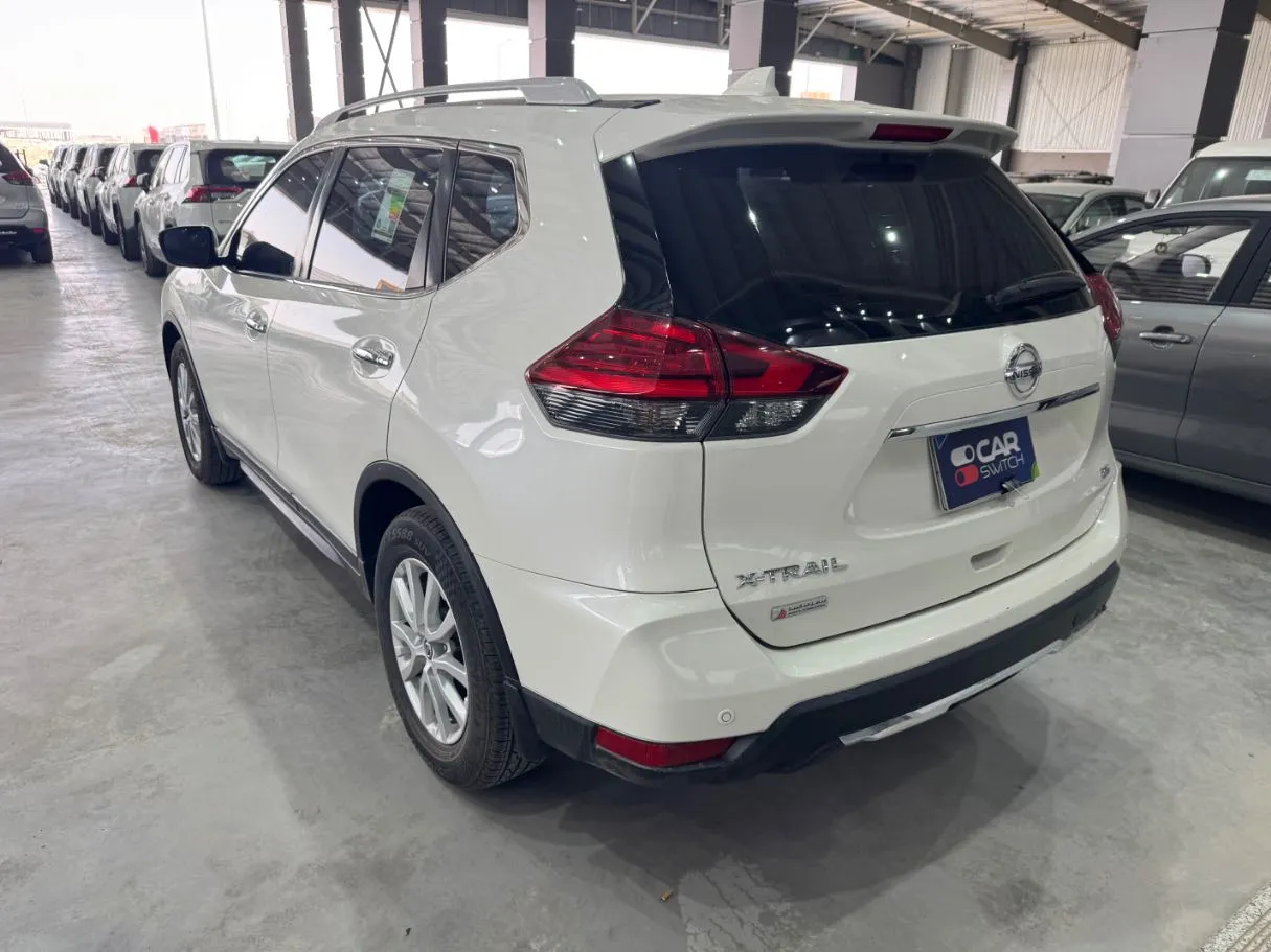 Car image 7