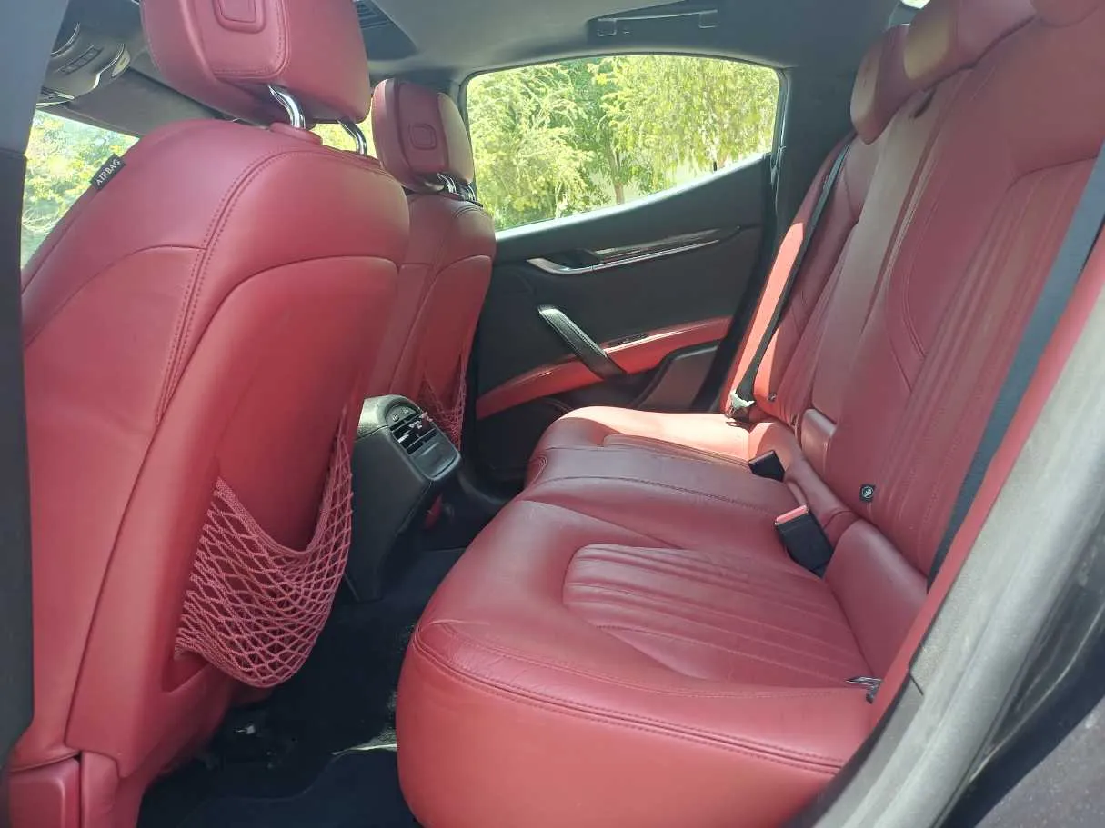 Car image 13