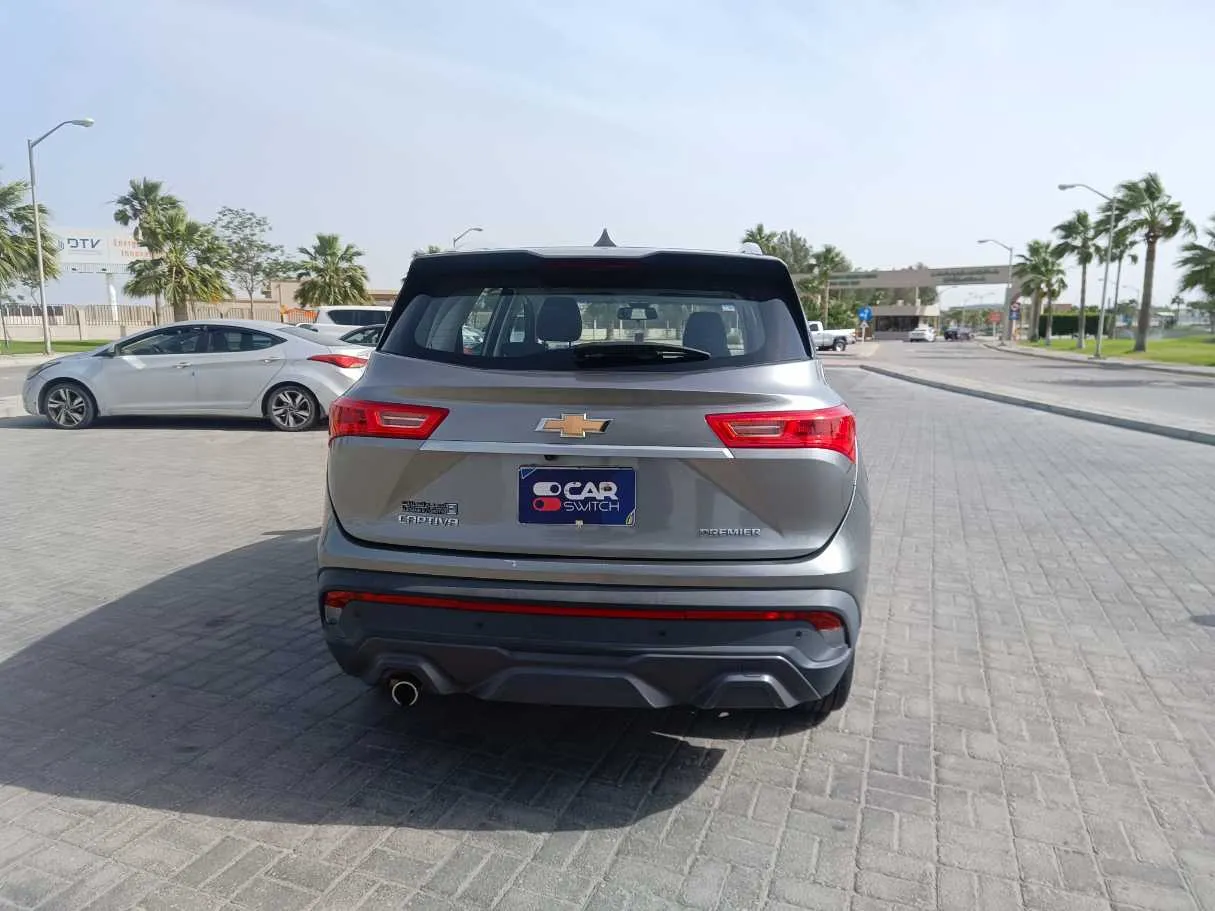 Car image 6