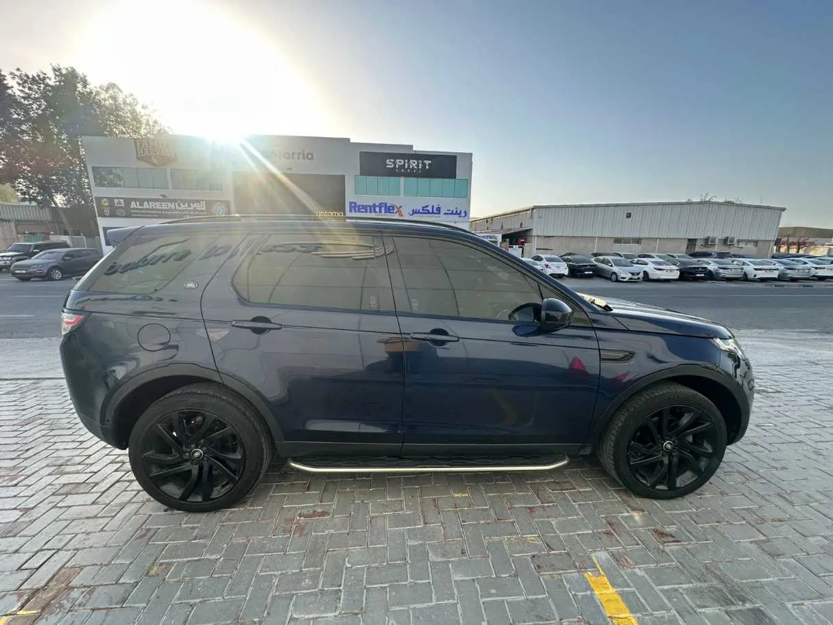 Car image 8