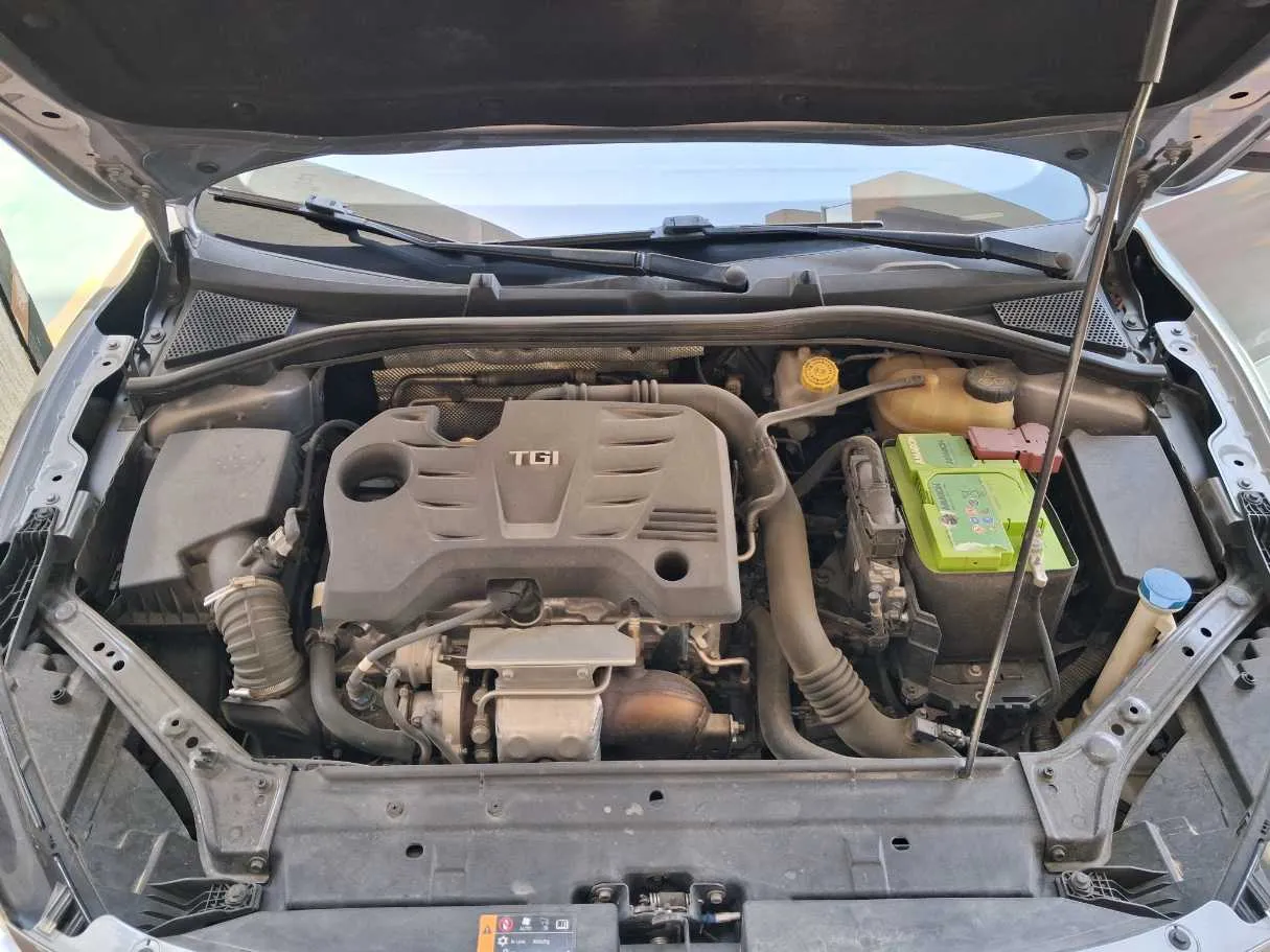 Car image 21