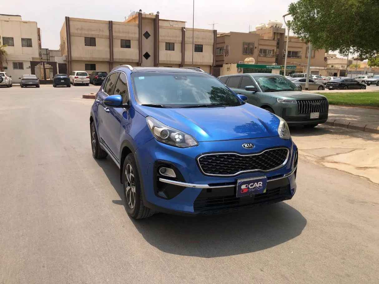 Car image 3