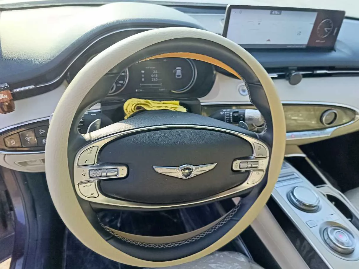 Car image 22