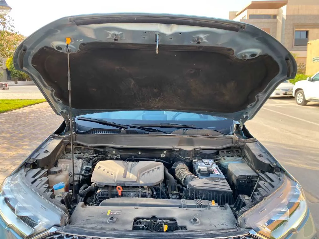 Car image 28
