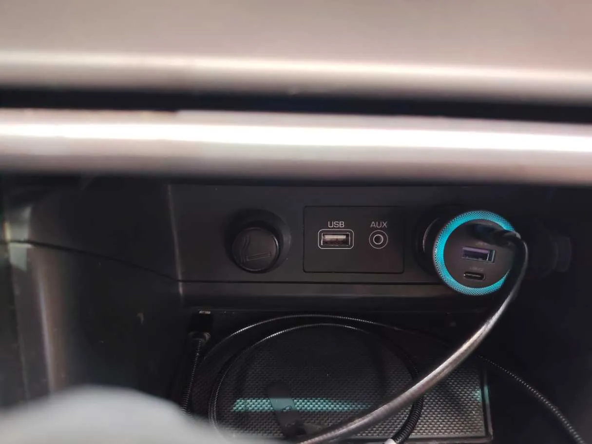 Car image 23
