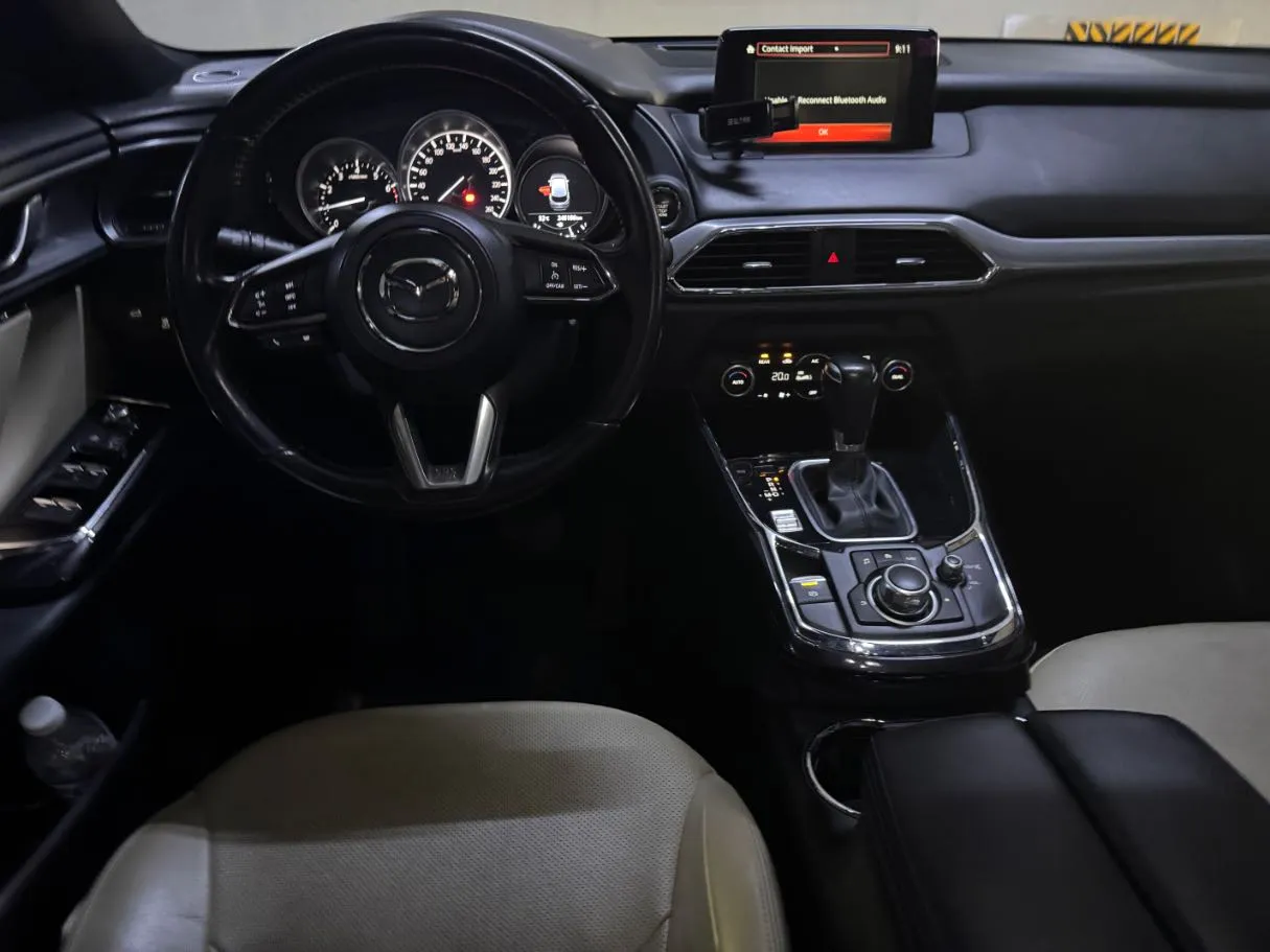 Car image 17