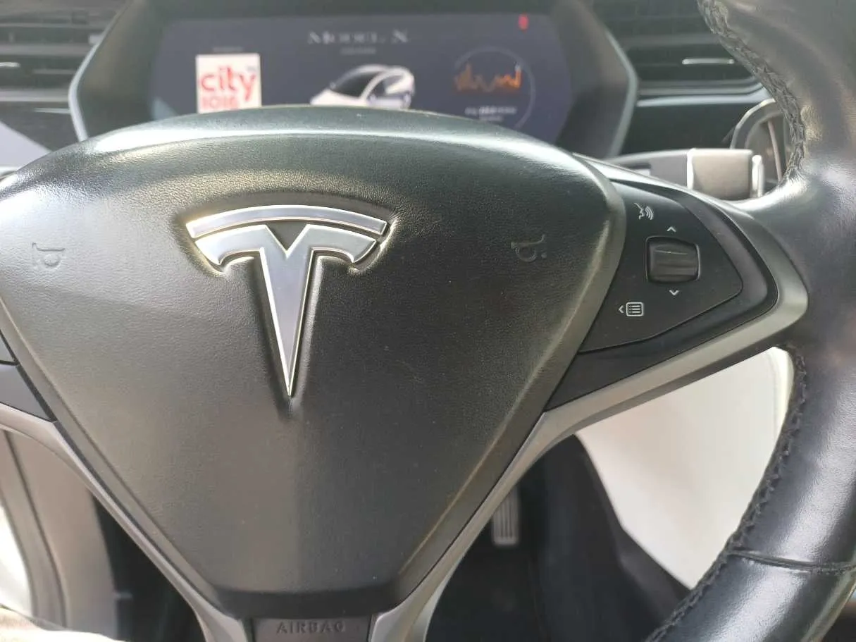Car image 22
