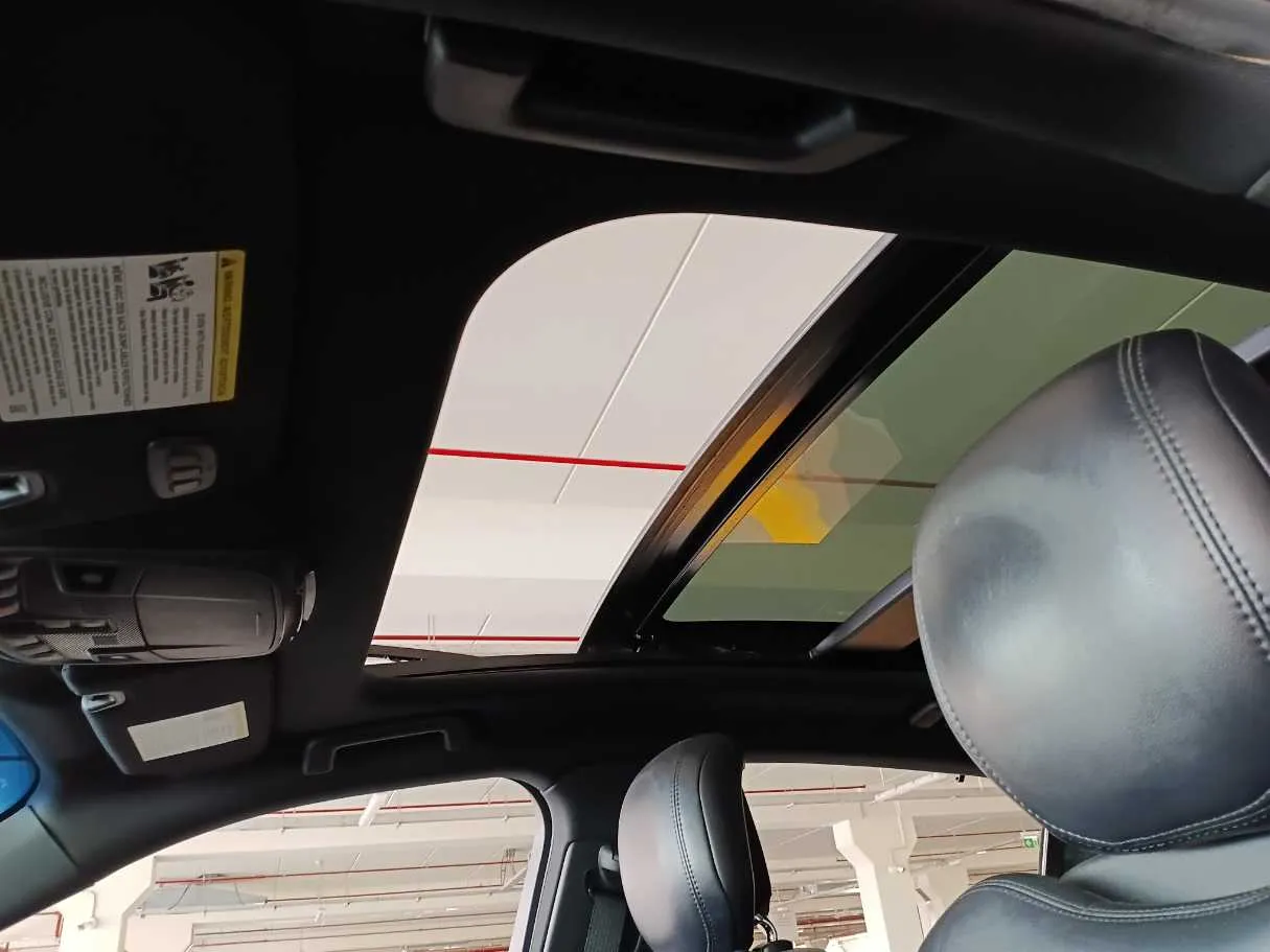Car image 21