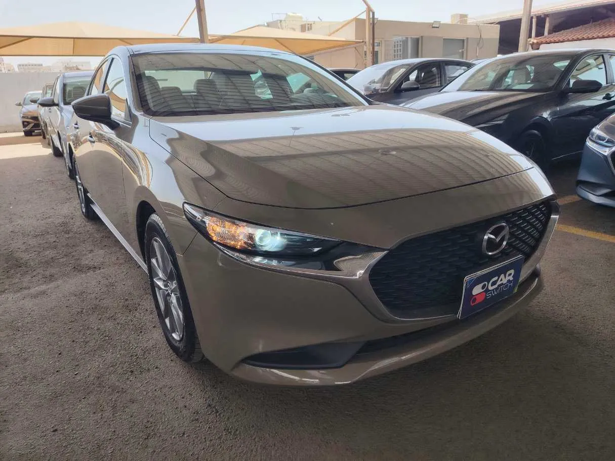 Car image 3