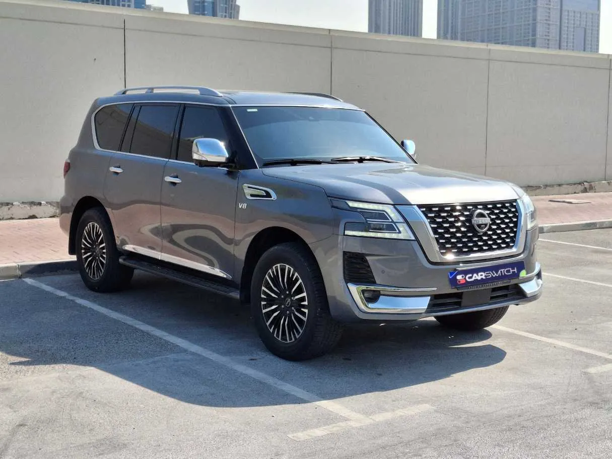 Car image 4