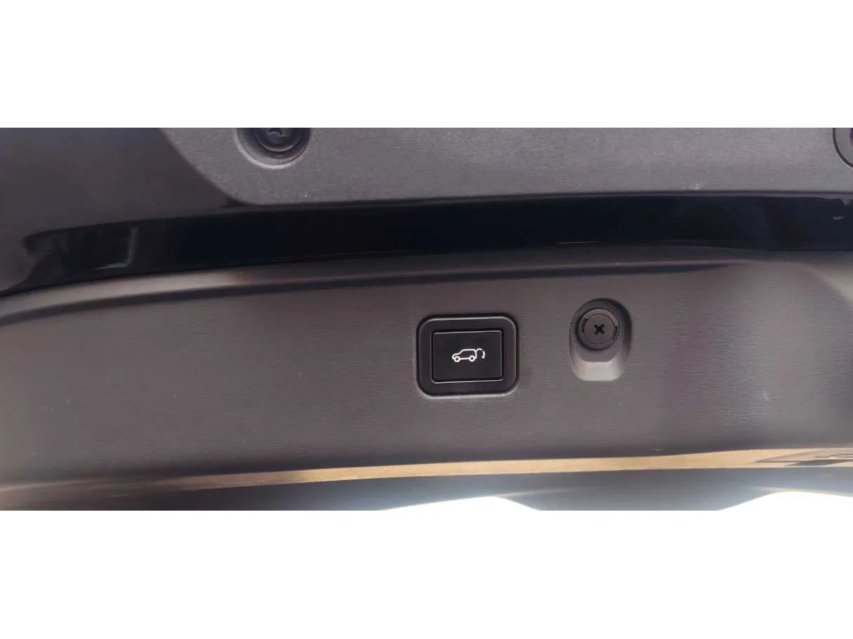 Car image 33