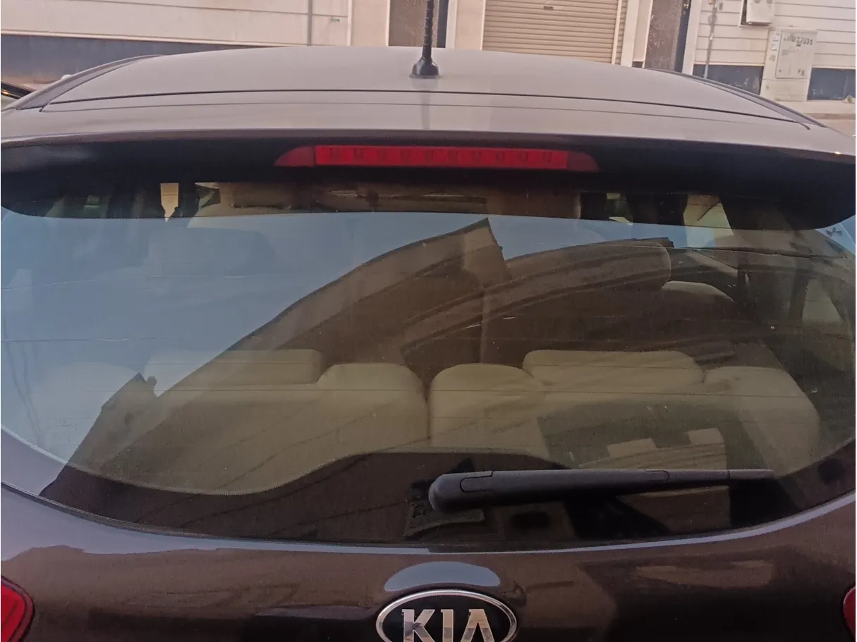 Car image 24