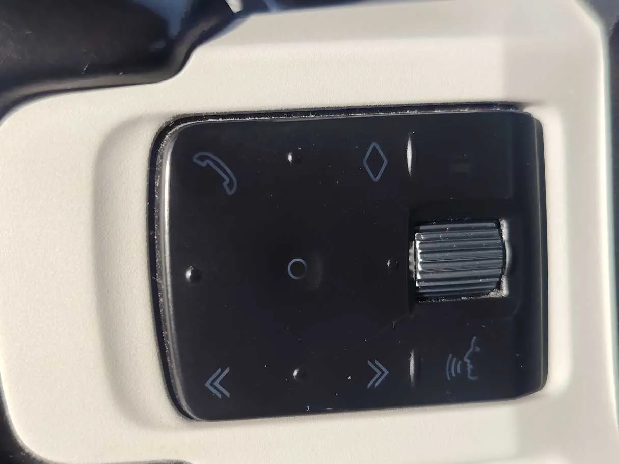 Car image 31