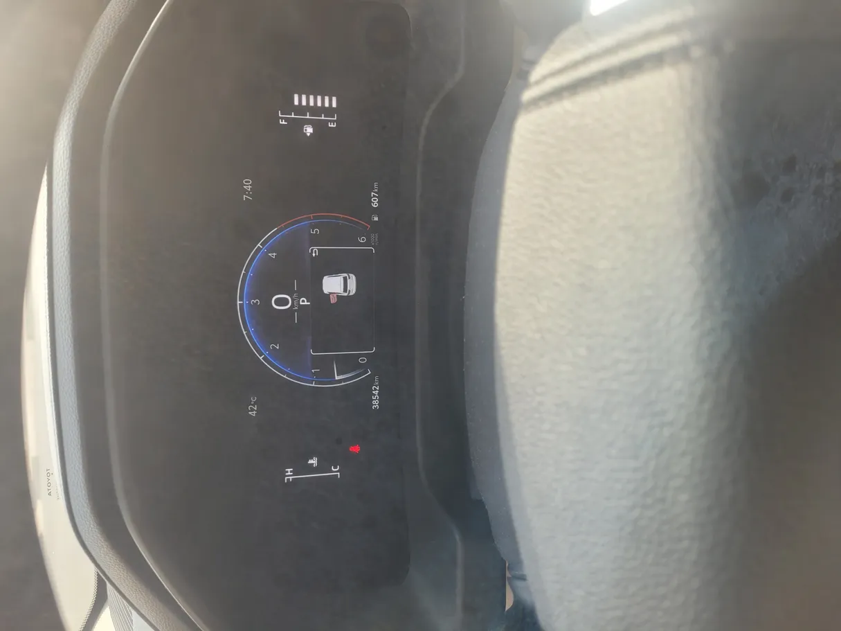 Car image 7
