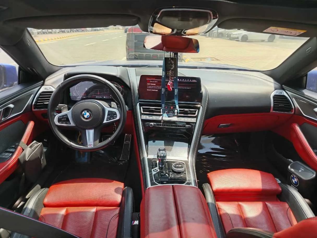 Car image 19