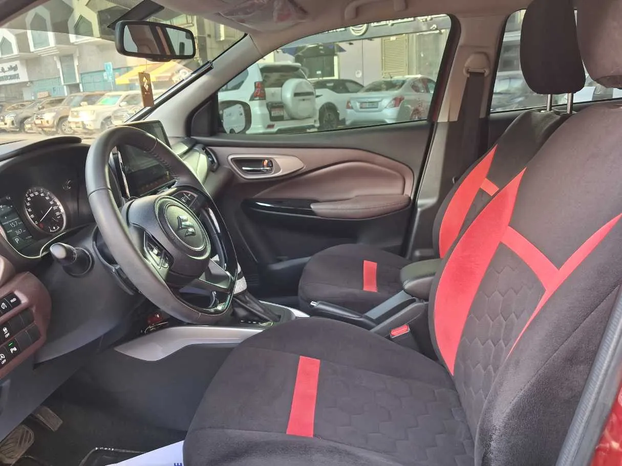 Car image 13