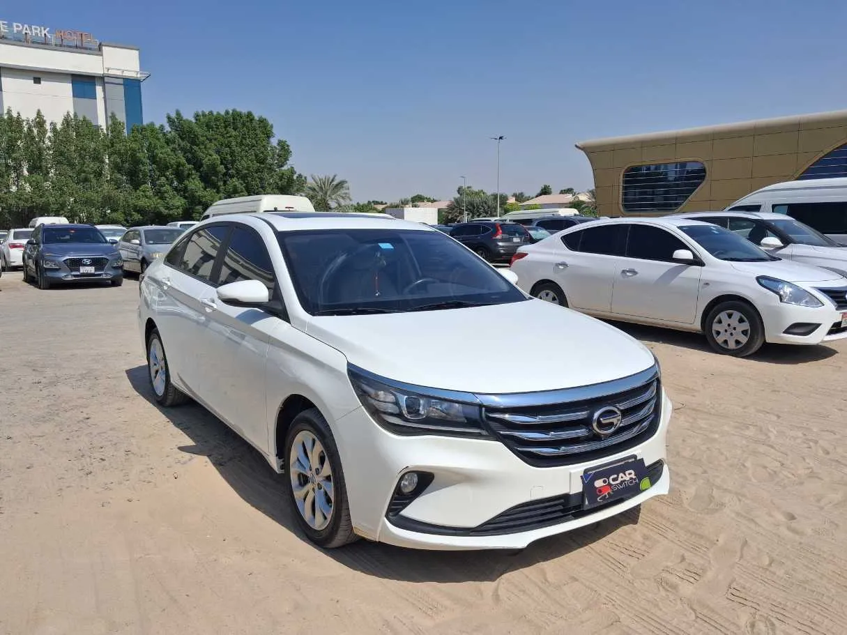 Car image 4