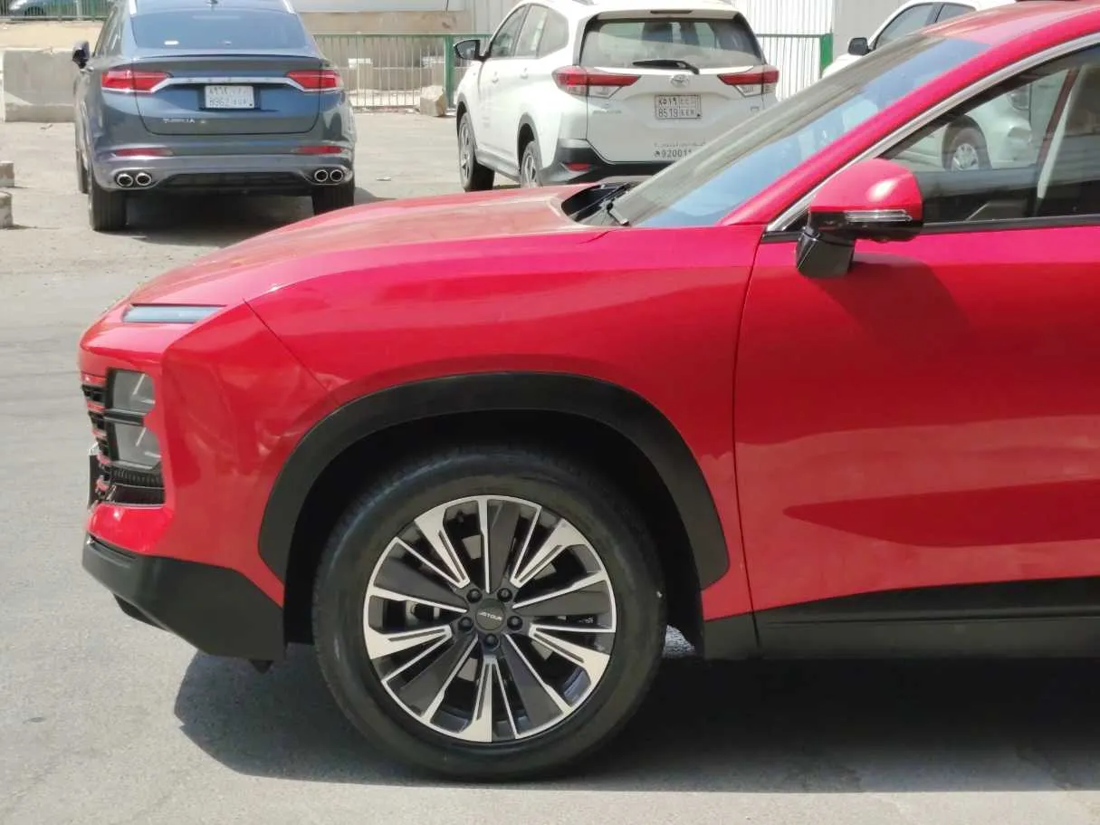 Car image 9