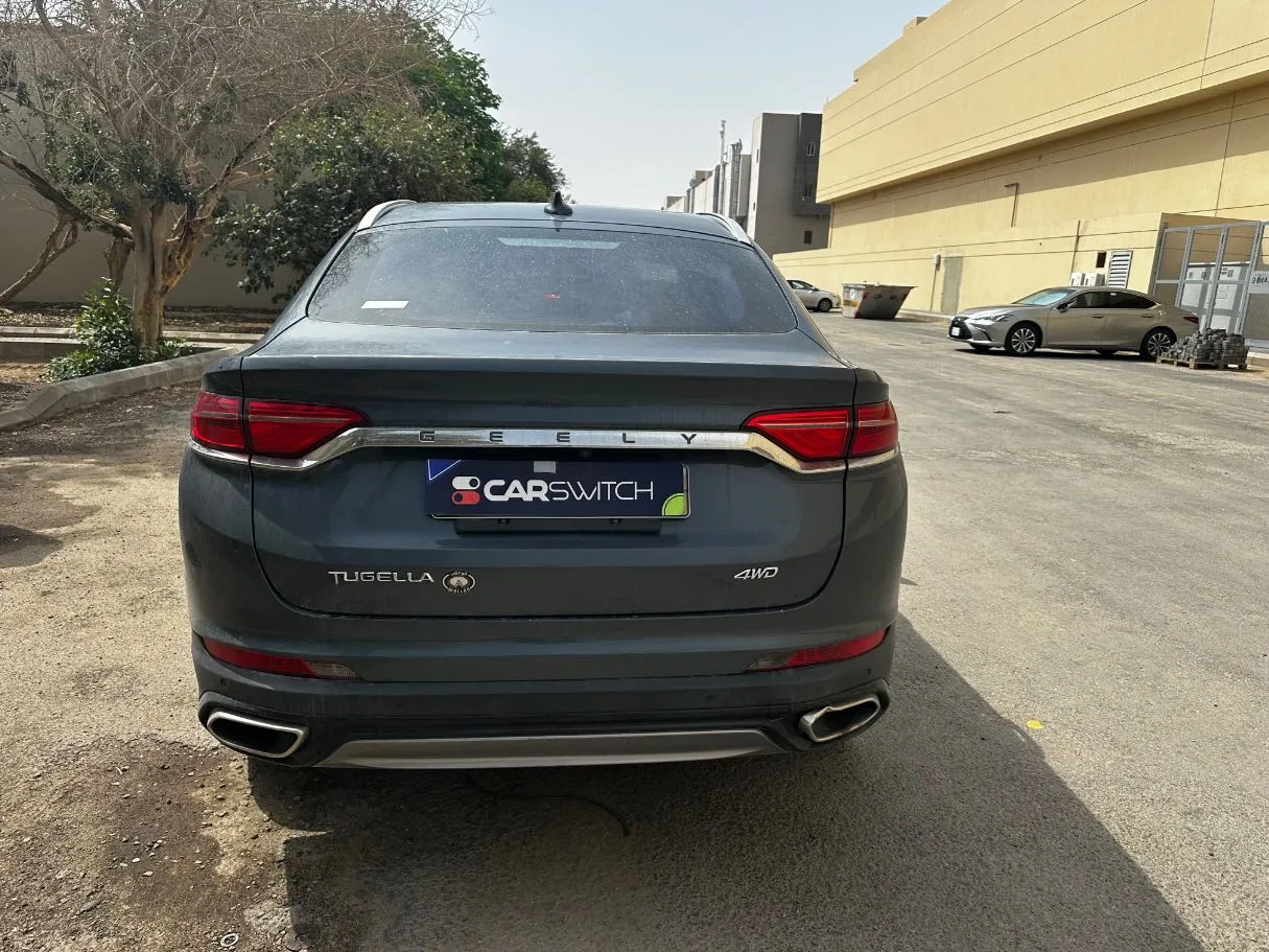 Car image 6