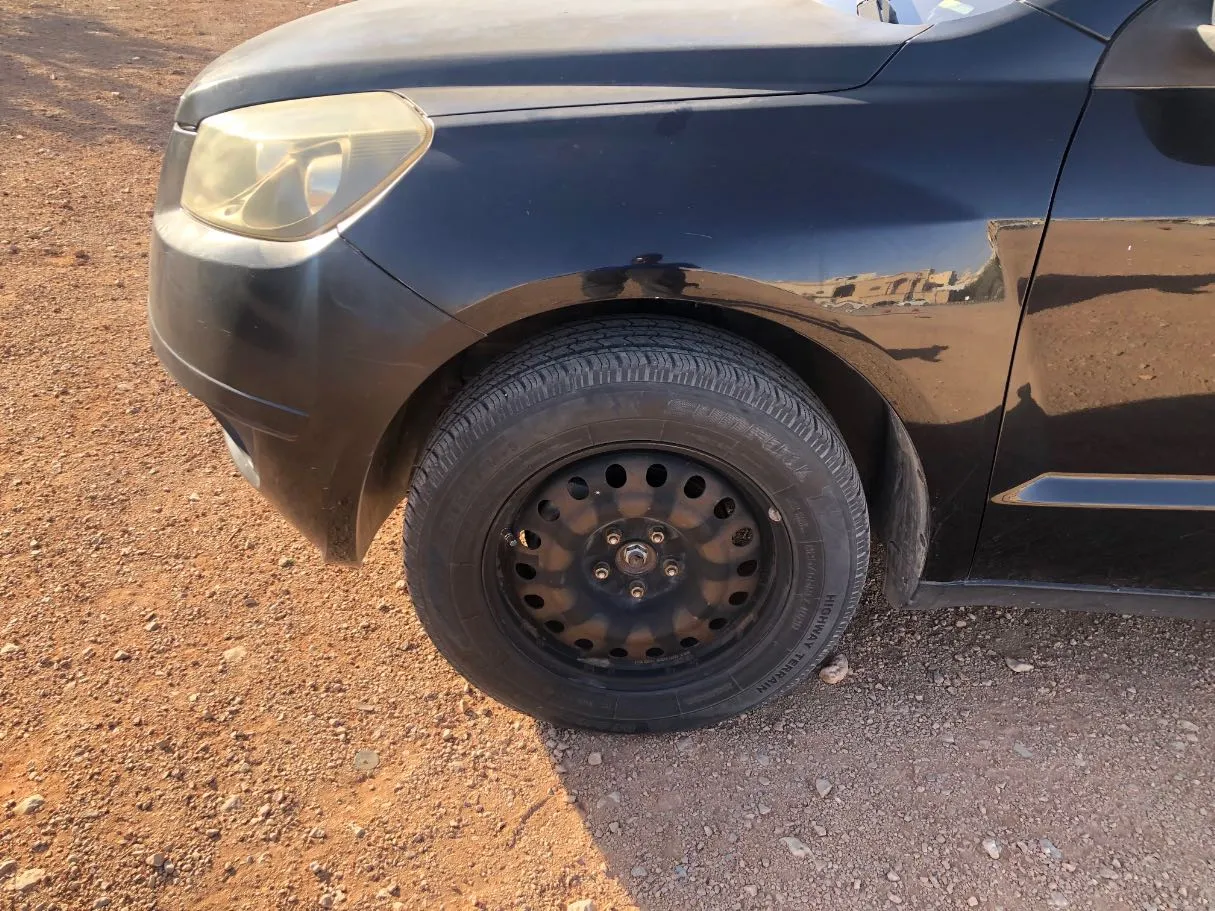Car image 9