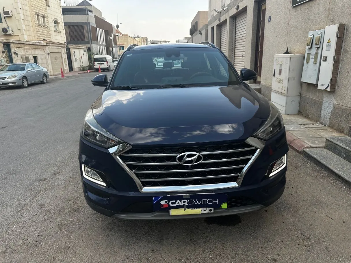 Car image 2