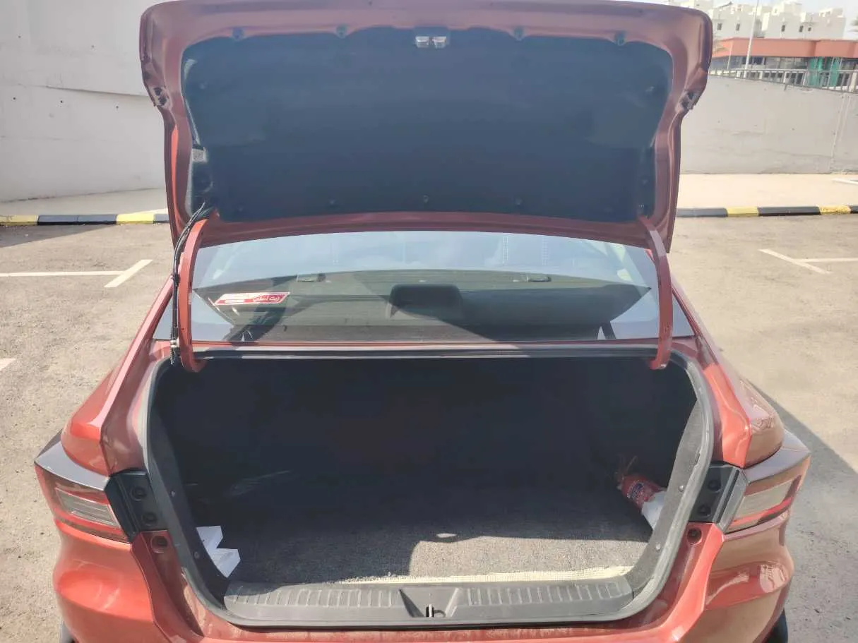 Car image 22