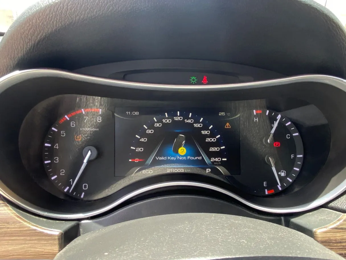 Car image 19