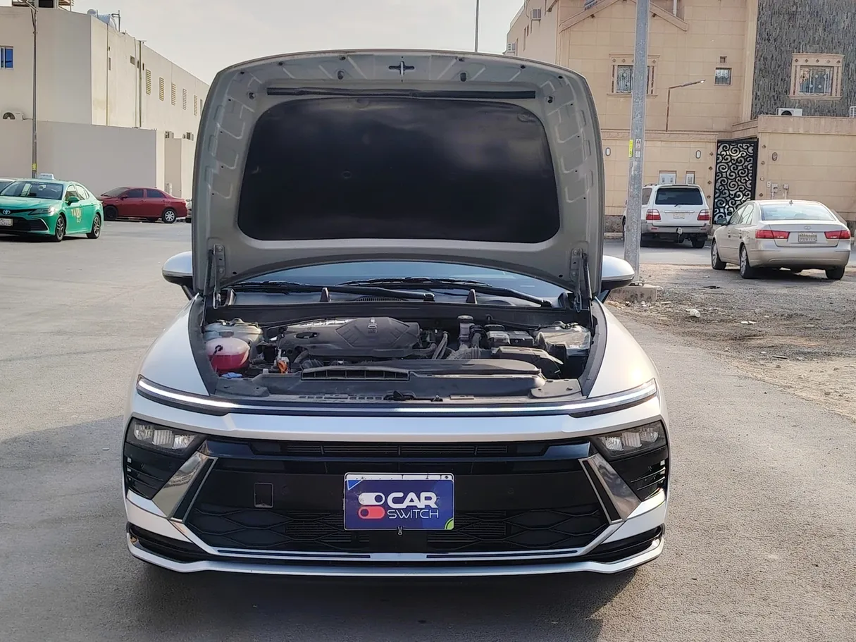 Car image 32