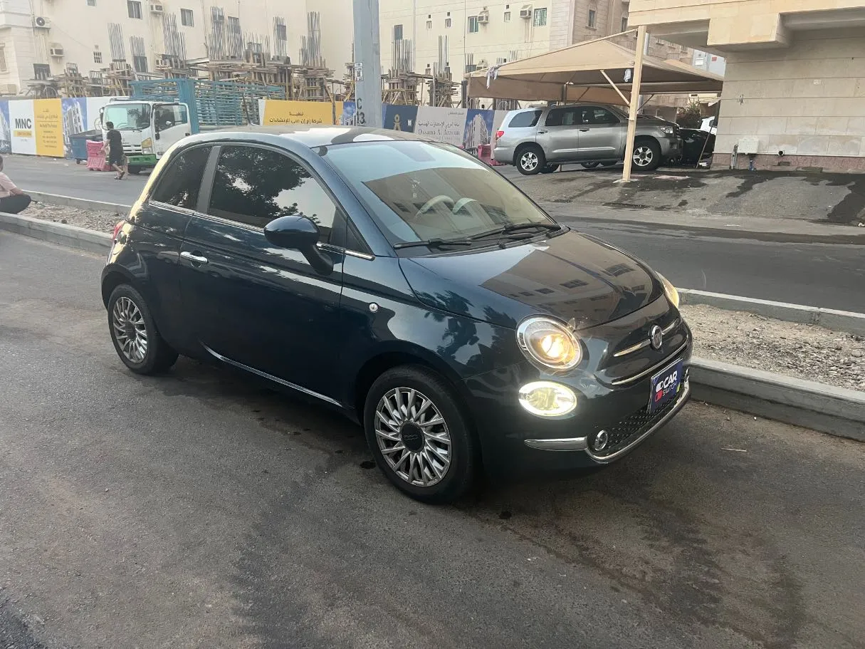 Car image 3