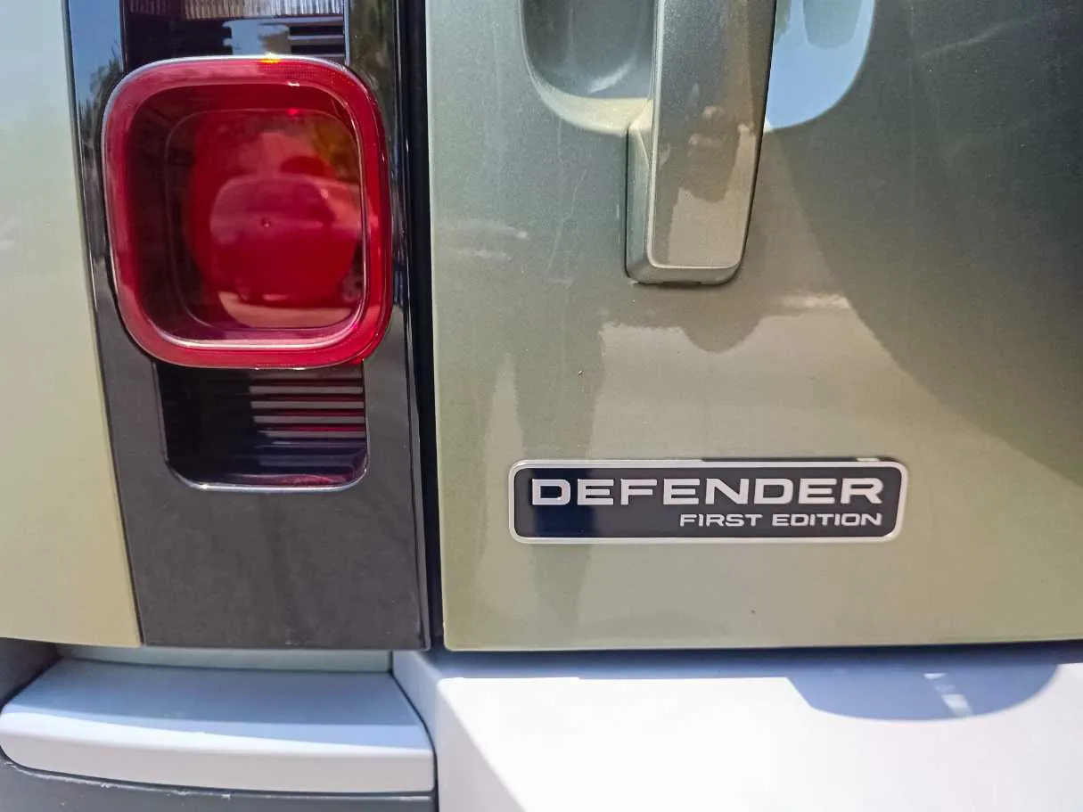 Car image 38