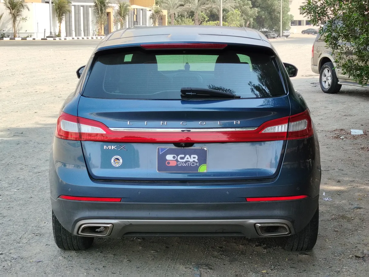 Car image 6