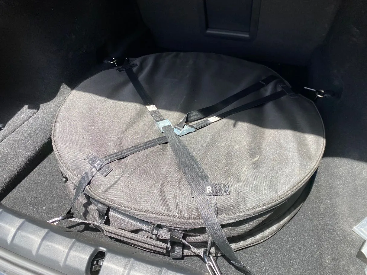 Car image 30