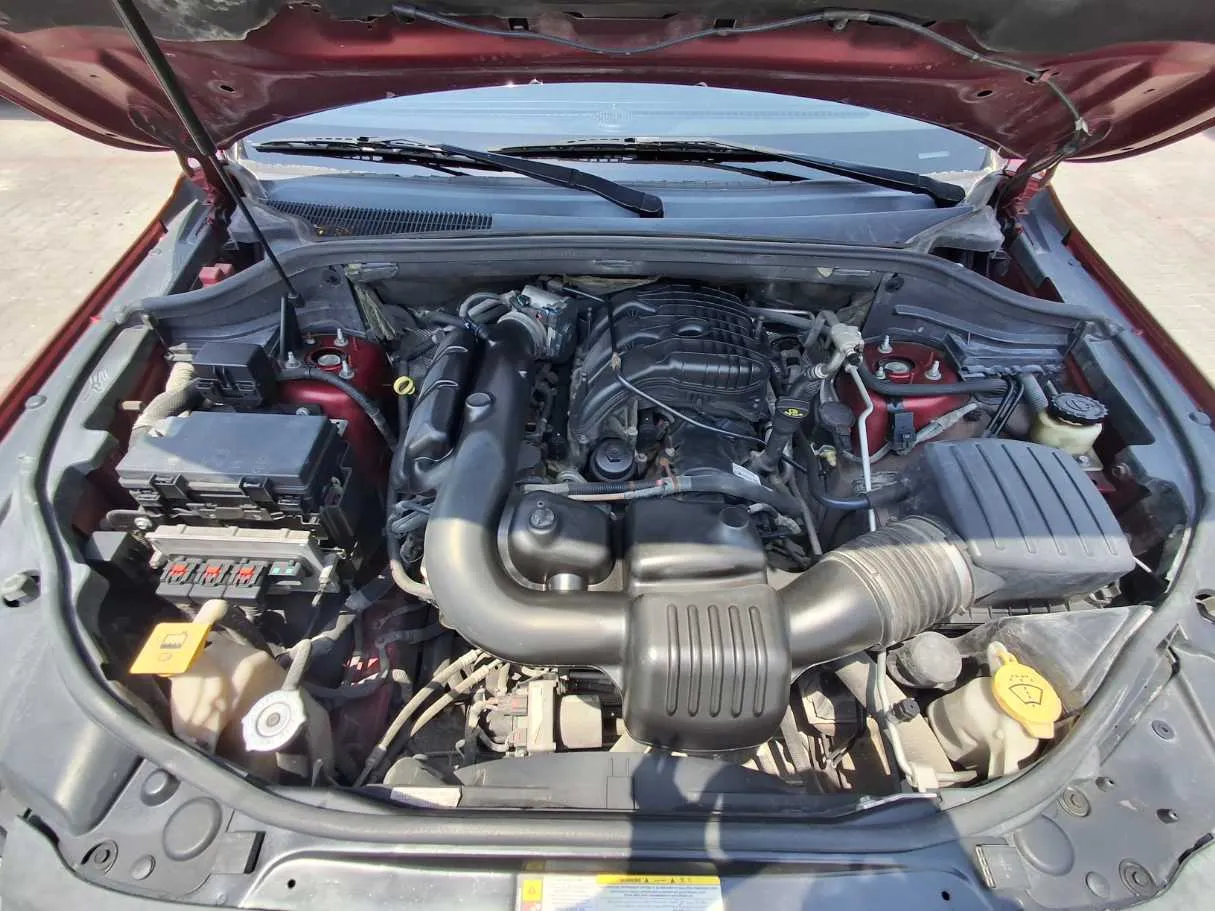 Car image 19