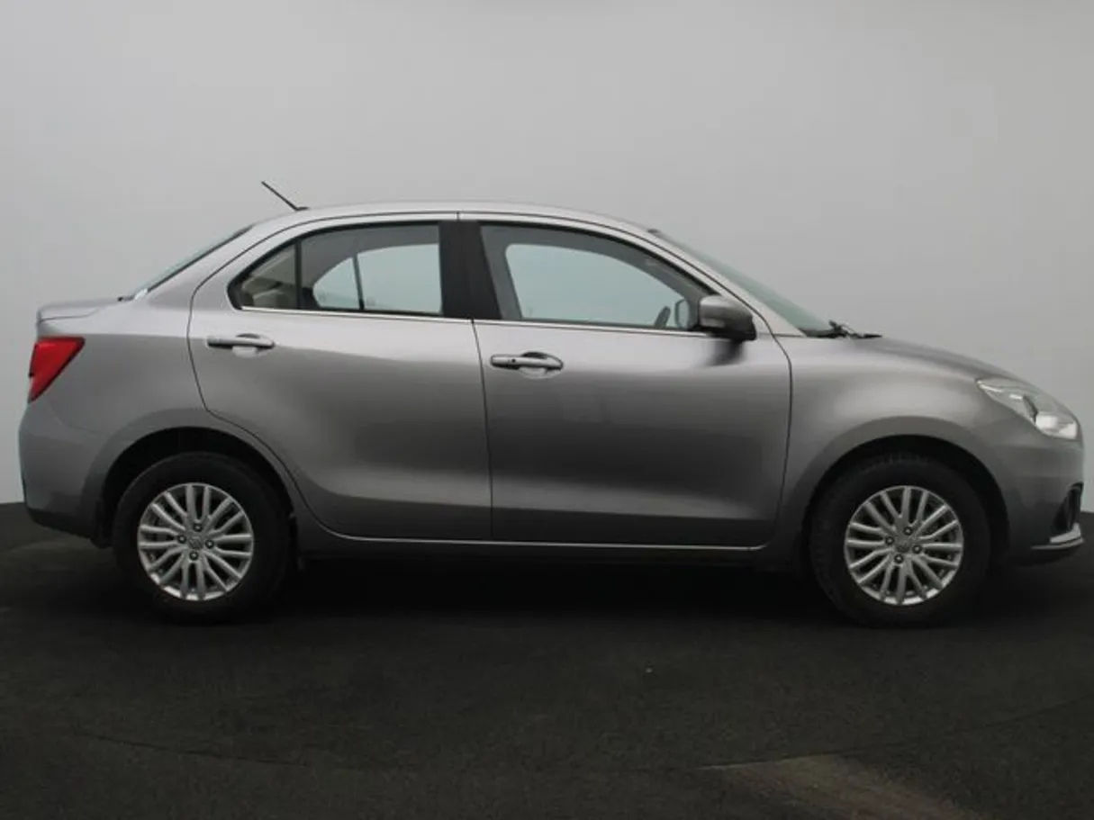 Car image 13